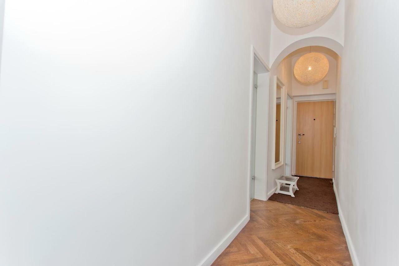 Luxury And Comfortable- Golden Apartments- Royal Street Варшава Екстер'єр фото